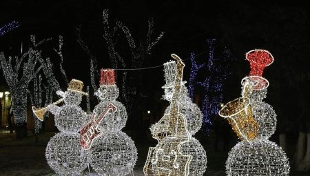 How to make a snowman out of wire?