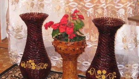 Come realizzare un vaso da tubi di giornale?