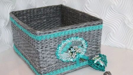 How to weave a box of newspaper tubes?