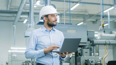 Who is the chief technologist and what does he do?