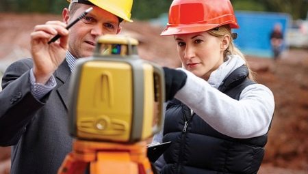 Who is an assistant surveyor and what does he do?