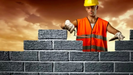 All about the profession of builder