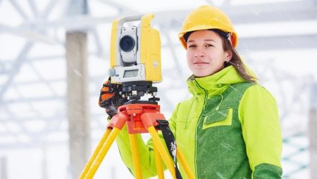 All about the work of a surveyor