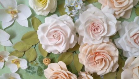 Segala-galanya tentang foamiran bunga di dinding