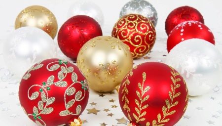 All about Christmas balls