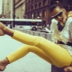 How to wear yellow pants?