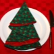 How to fold a Christmas tree napkin?