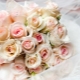 What bouquet to prepare as a wedding present for the newlyweds?