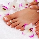 Browse popular pedicure shades and eye-catching color schemes
