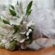 Choose a wedding bouquet of the bride from alstroemeria