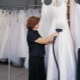 How to steam and stroke a wedding dress at home?