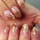 How to make a stretch of sequins on the nails?