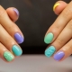 Interesting ideas of bright manicure for short nails