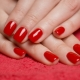 How to make a beautiful red manicure with shellac?