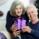 What to give husband's parents for New Year?
