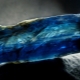 Kyanite: suitable for, properties and varieties