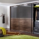 Sliding wardrobes in a bedroom: varieties, selection and installation tips