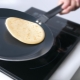 Pancakes pans: what are they and how to choose them?