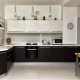 Kitchens with a light top and a dark bottom: combinations and examples
