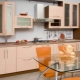 Peach cuisines: design features, color combinations and examples