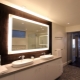 Bathroom illuminated mirror: varieties, selection recommendations