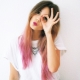Pink hair tips: options and features of dyeing