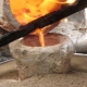 How and at what temperature does bronze melt?