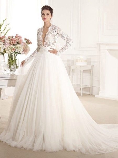 Ball Gown Low Cut Wedding Dress