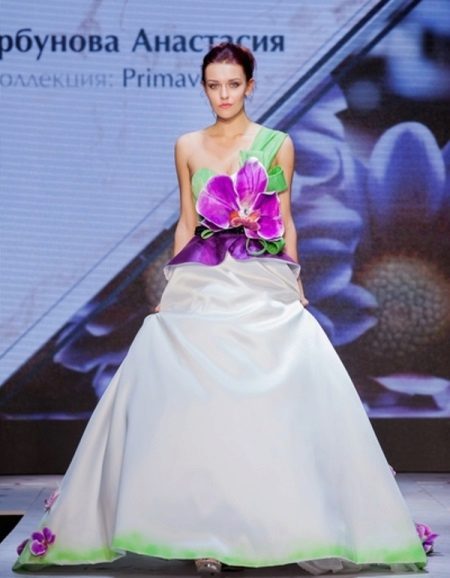 Wedding short dress from Anastasia Gorbunova with a flower
