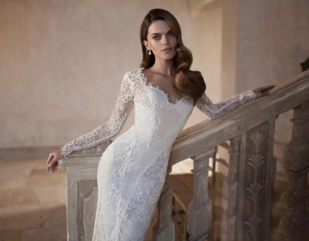 Wedding dress made of lace and rhinestones