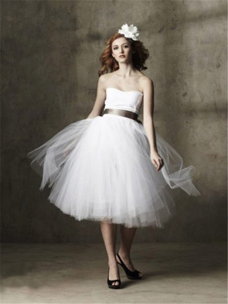 Short layered chiffon wedding dress