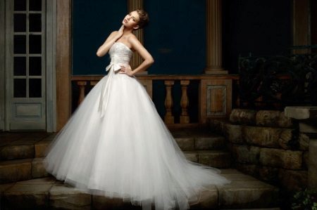 A magnificent wedding dress from Natalya Romanova