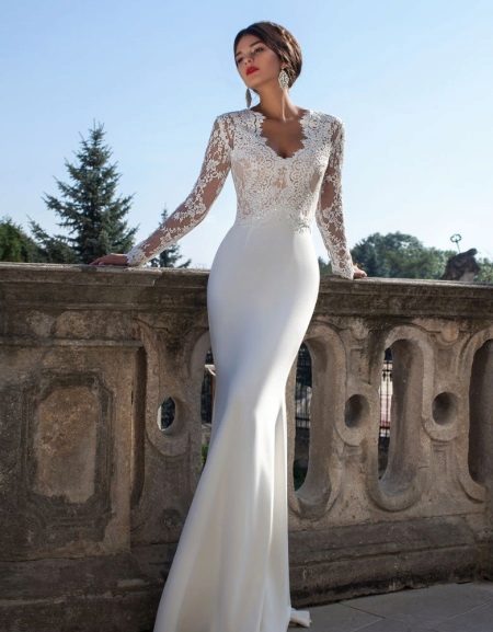 Crystal Design Lace Openwork Wedding Dress