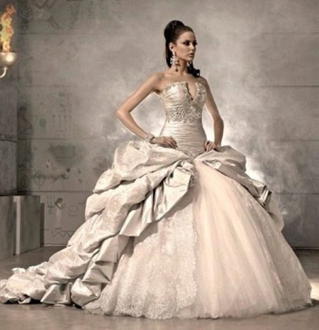 Puffy rococo style wedding dress