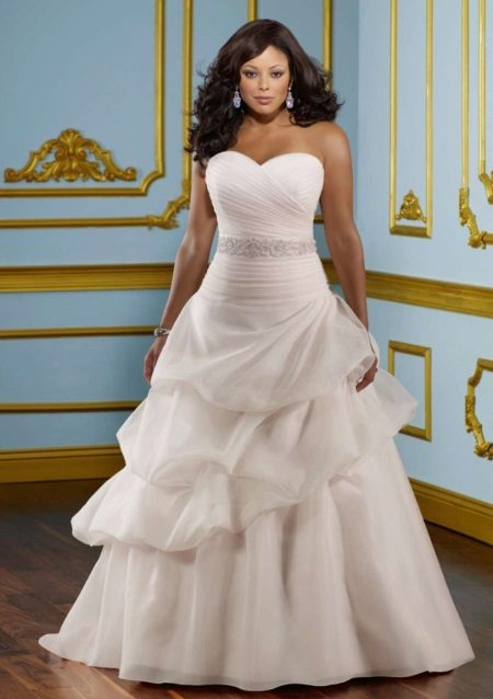 Apple tulle wedding dress