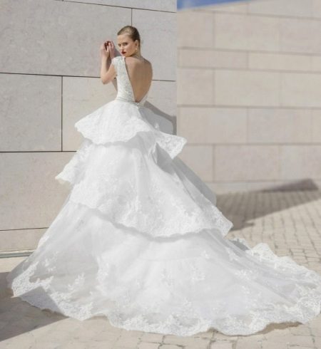 V-neck back wedding dress