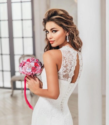 Image of a bride with an open back
