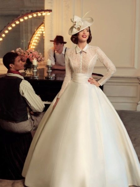 40s style wedding dress by Tatyana Kaplun