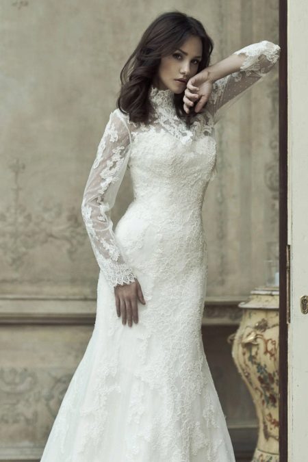 Closed neck wedding dress