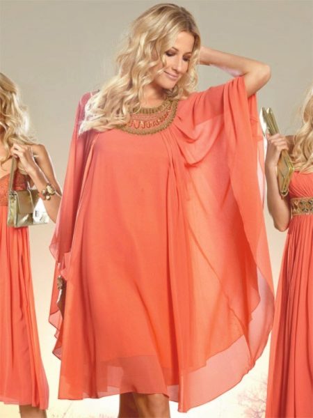 Annelik kırpılmış gece elbisesi yunanca