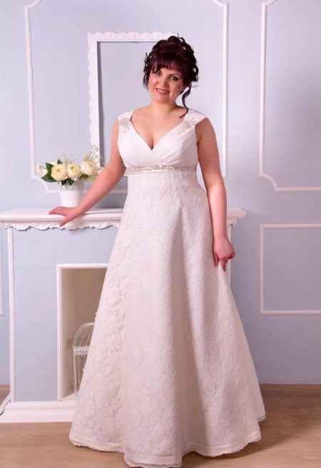 Dress for the full in a new look style