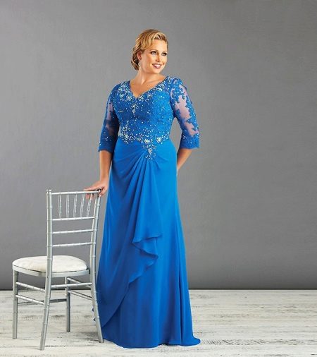 Bright evening dress for mom of the bride