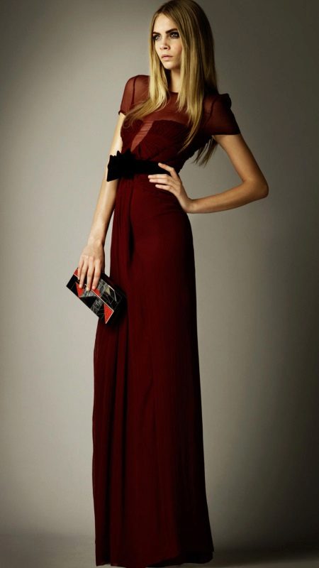 Claret evening dress with clutch