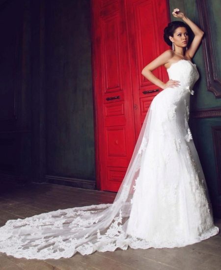 Lace Train Wedding Dress