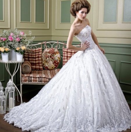 A magnificent wedding dress