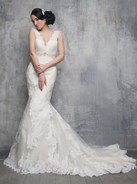 Wedding dress mermaid wedding with a train