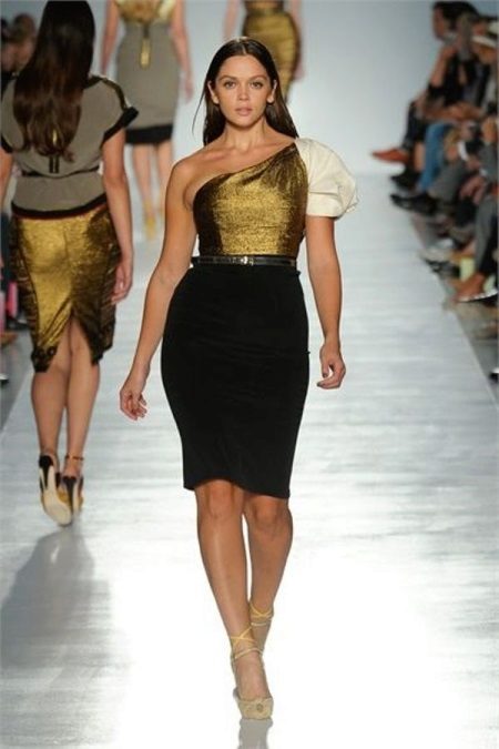 Stylish one-shoulder outfit for full