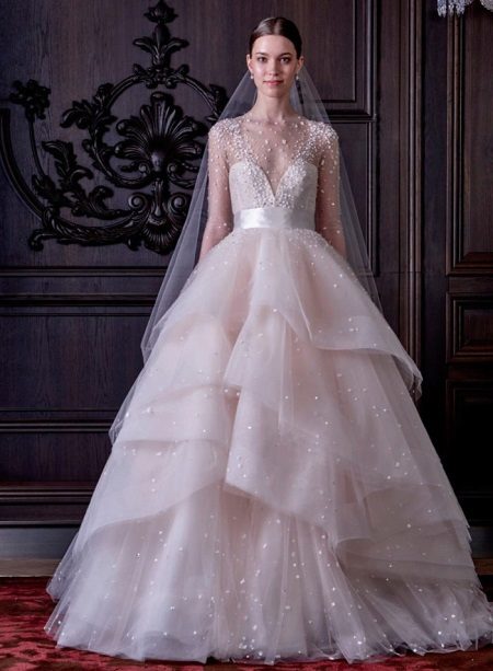 Wedding dress with pearls