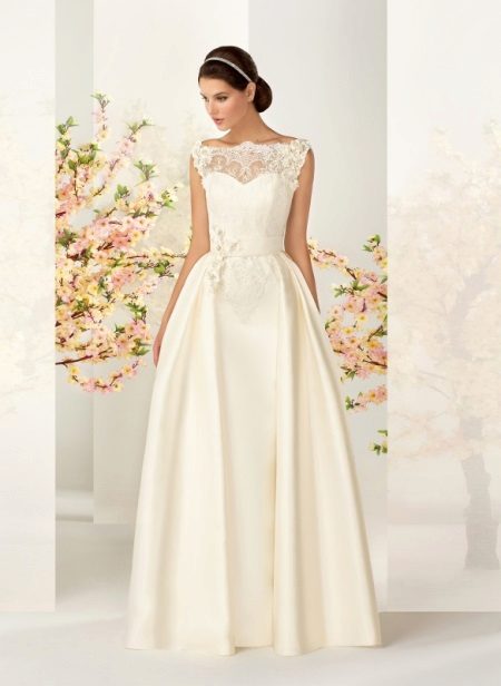 Ivory Wedding Dress