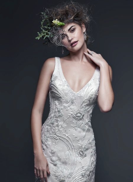 Wedding dress embroidered with Swarovski crystals